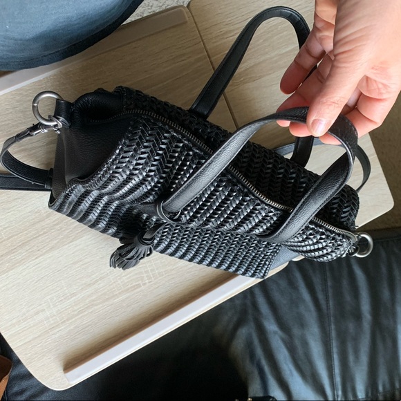 Universal Thread Purse 👜 - Picture 2 of 5